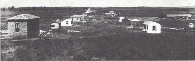 הבתים הראשונים     